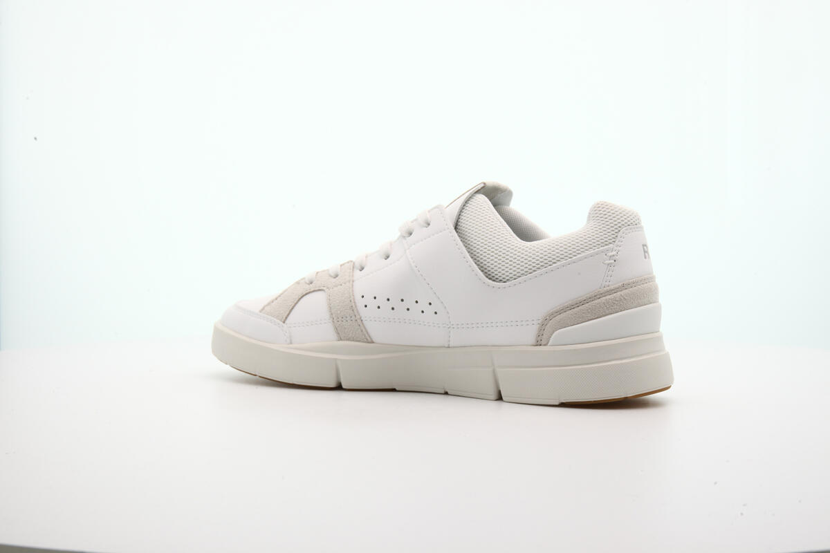 ON Running The Roger Clubhouse Sand - Image 9