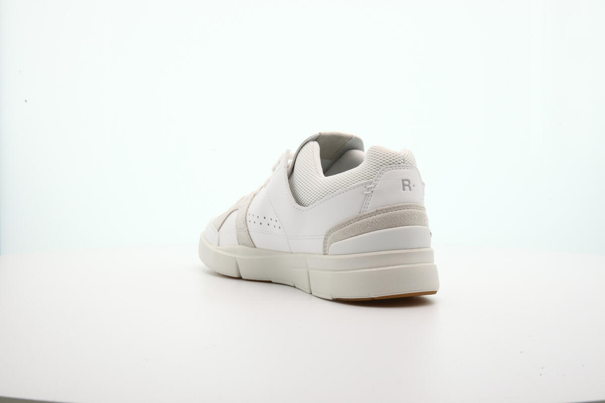 ON Running The Roger Clubhouse Sand - Image 10