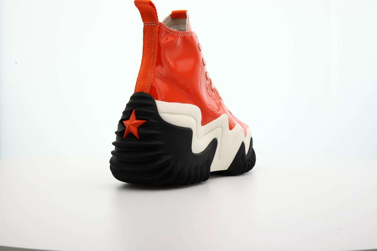 Converse Run Star Motion Hi in Bold Mandarin / Black - Image 17