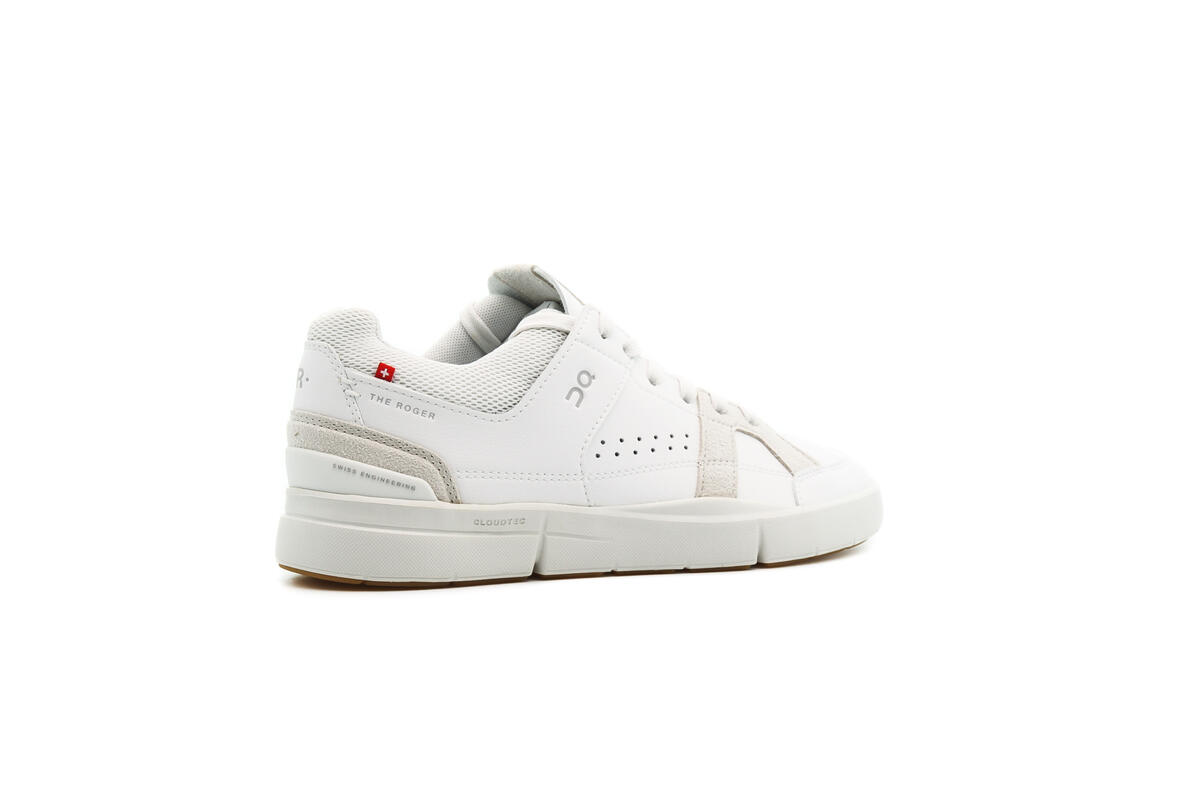 ON Running WMNS THE Roger Clubhouse "White Sand" - Image 23