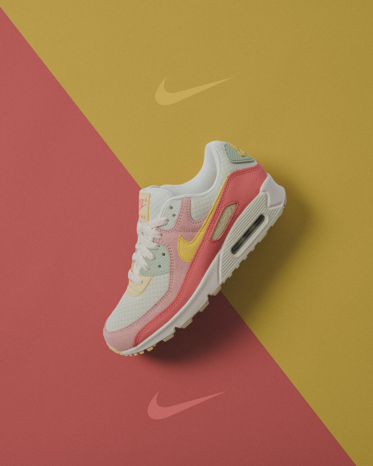 Nike WMNS AIR MAX 90 - Image 25