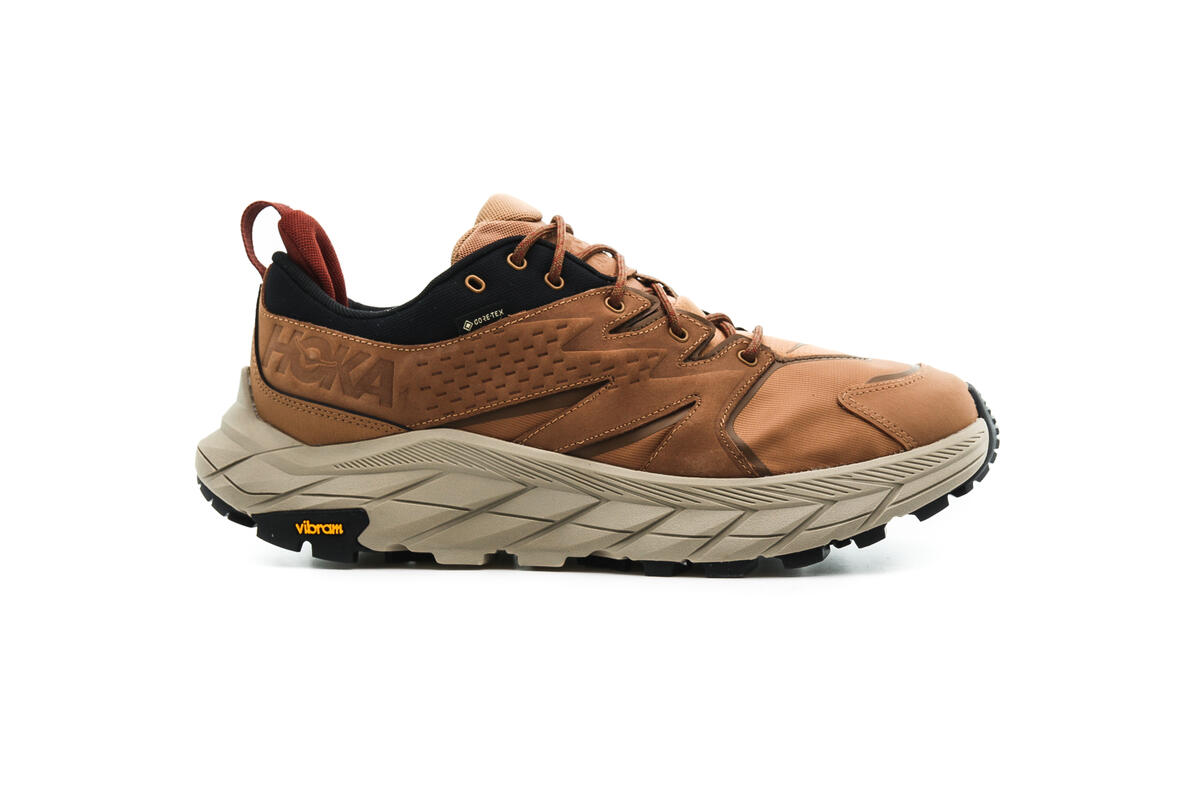 hoka one one m anacapa low gtx