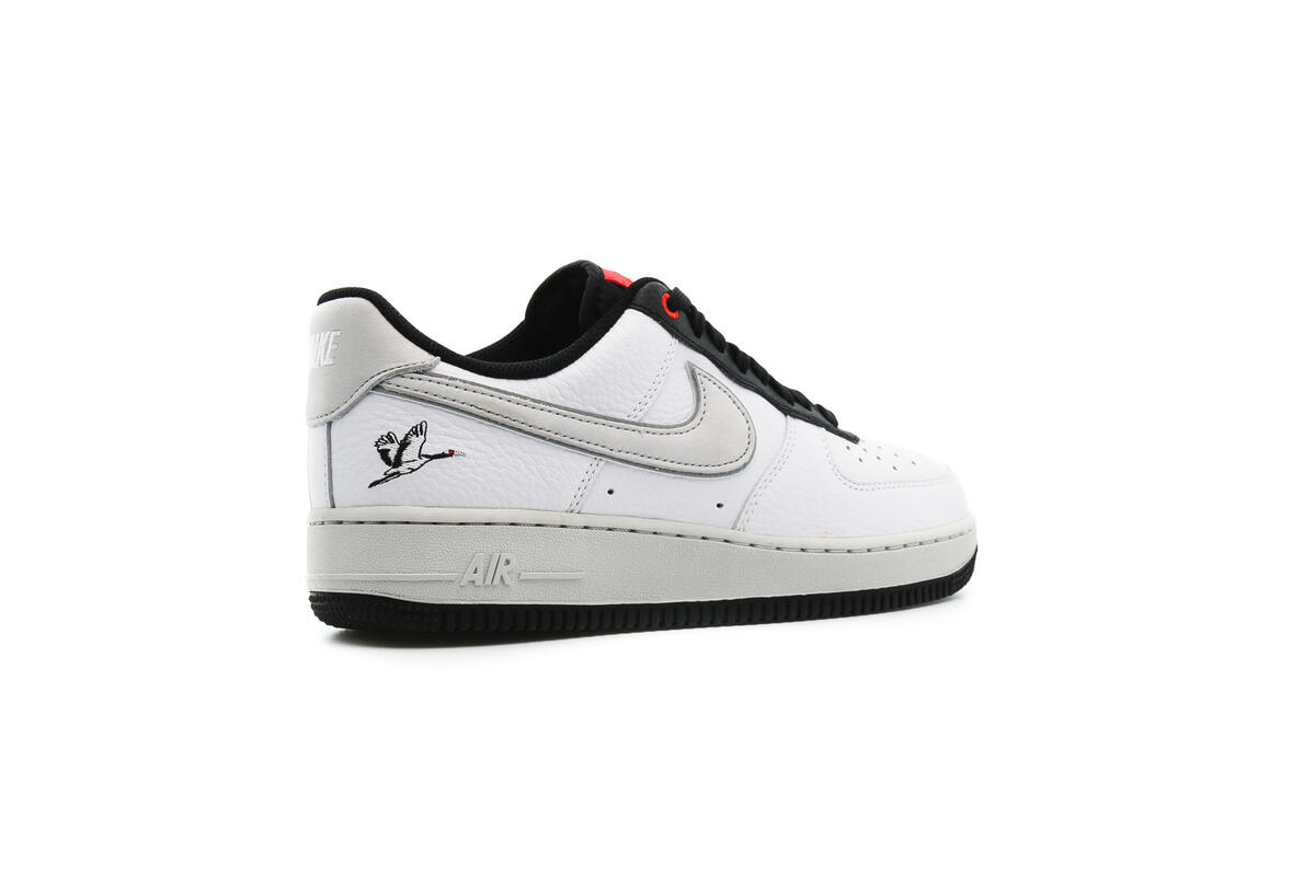 Nike Air Force 1 Low White / Black / Red - Image 23