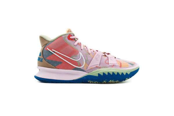 pink kyrie 7