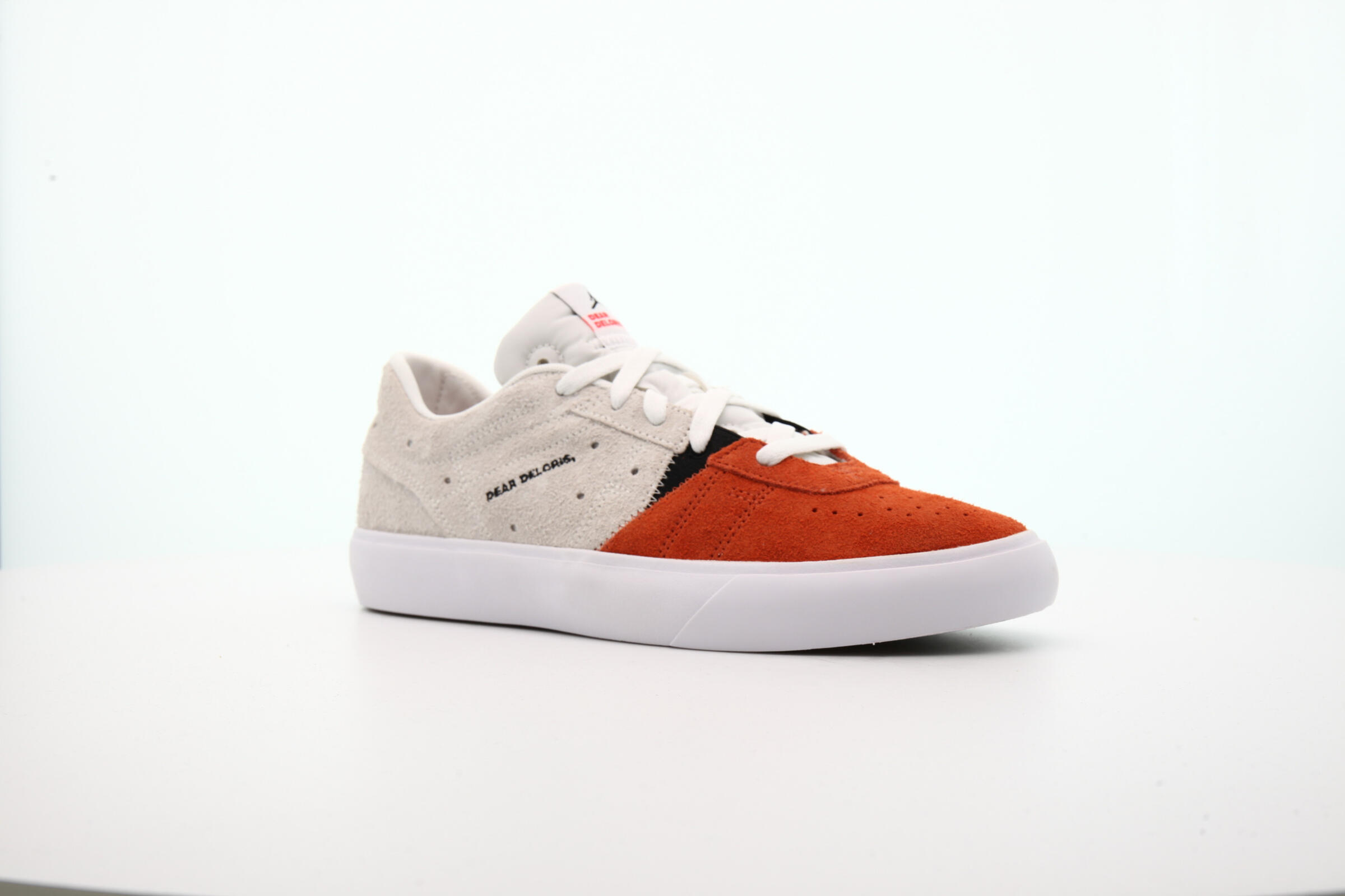 MEN’S NIKE AIR JORDAN.SERIES .02 DEAR DELORIS SAIL-BLACK-WHITE SZ 7.5 W Air Jordan 2 Retro  main image 2