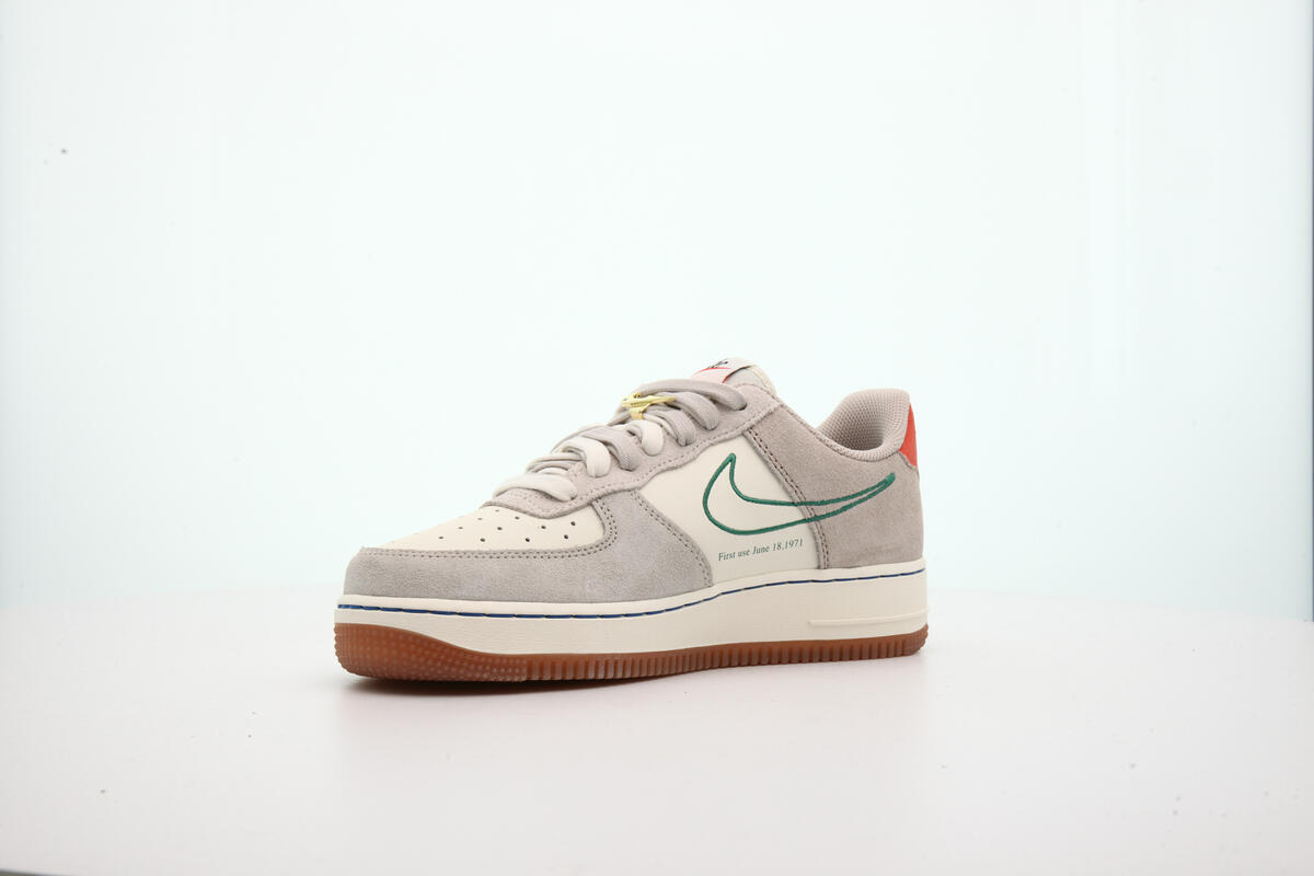 Nike Air Force 1 07 SE (Women's) - Image 18