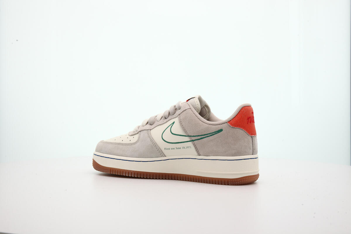 Nike Air Force 1 07 SE (Women's) - Image 20
