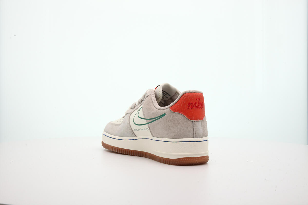 Nike Air Force 1 07 SE (Women's) - Image 21
