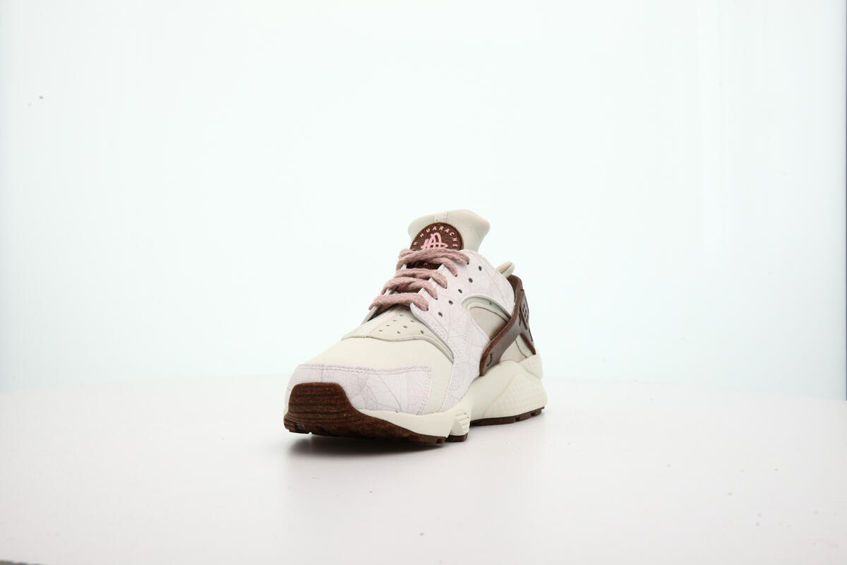 Nike Air Huarache (Women's) - Image 17