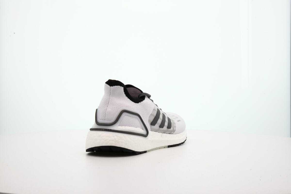 adidas x James Bond ULTRABOOST Summer Ultraboost James Bond x Summer Ready - Image 18