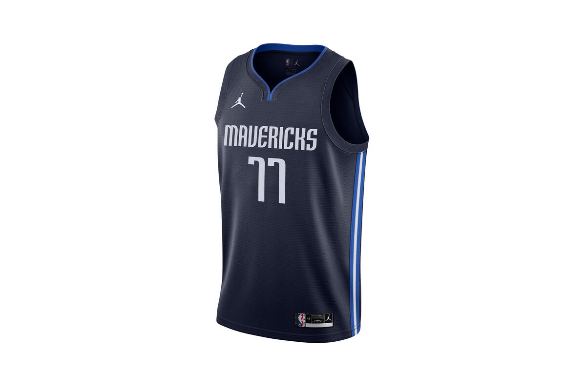 Nike Dallas Mavericks Swingman Jersey - Image 4