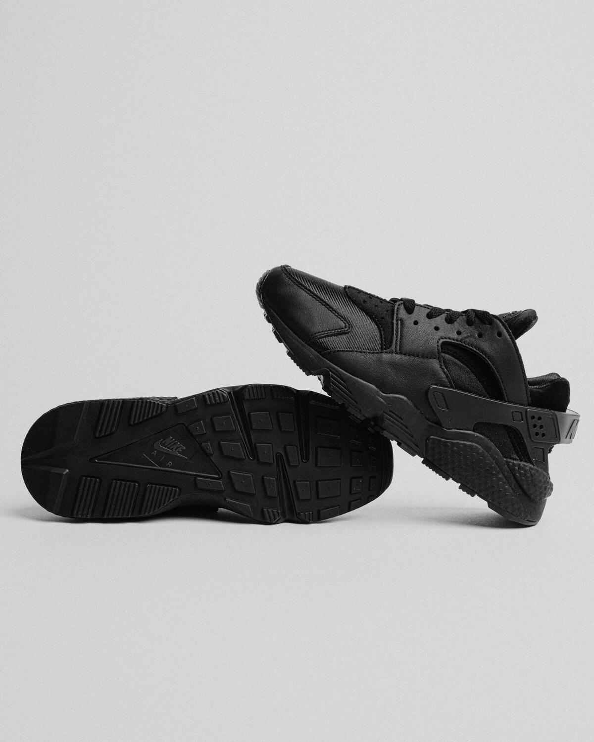 Nike Air Huarache Black - Image 25