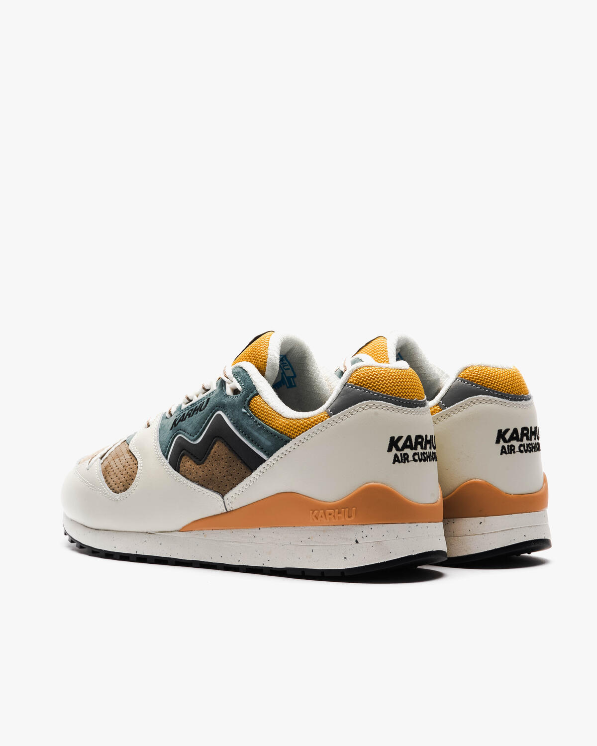 Karhu Synchron Classic 'Lily White' - Image 4