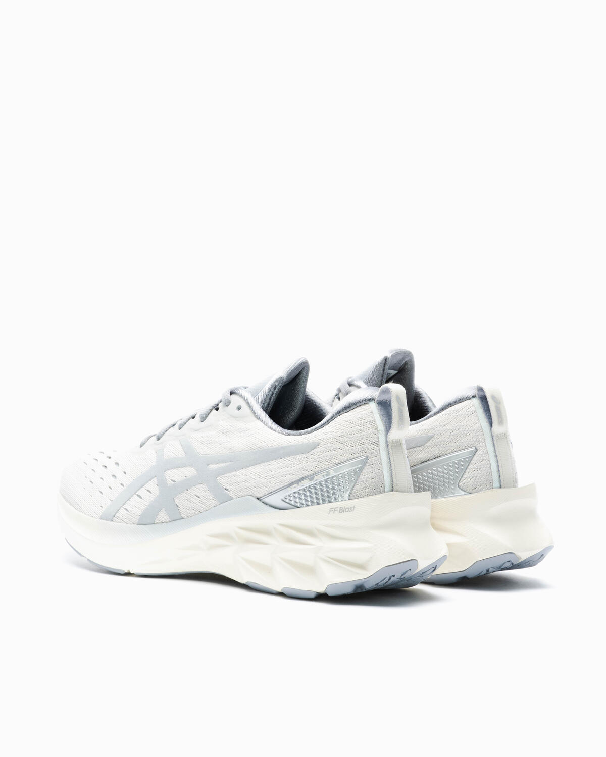Asics Novablast 2 - Image 4