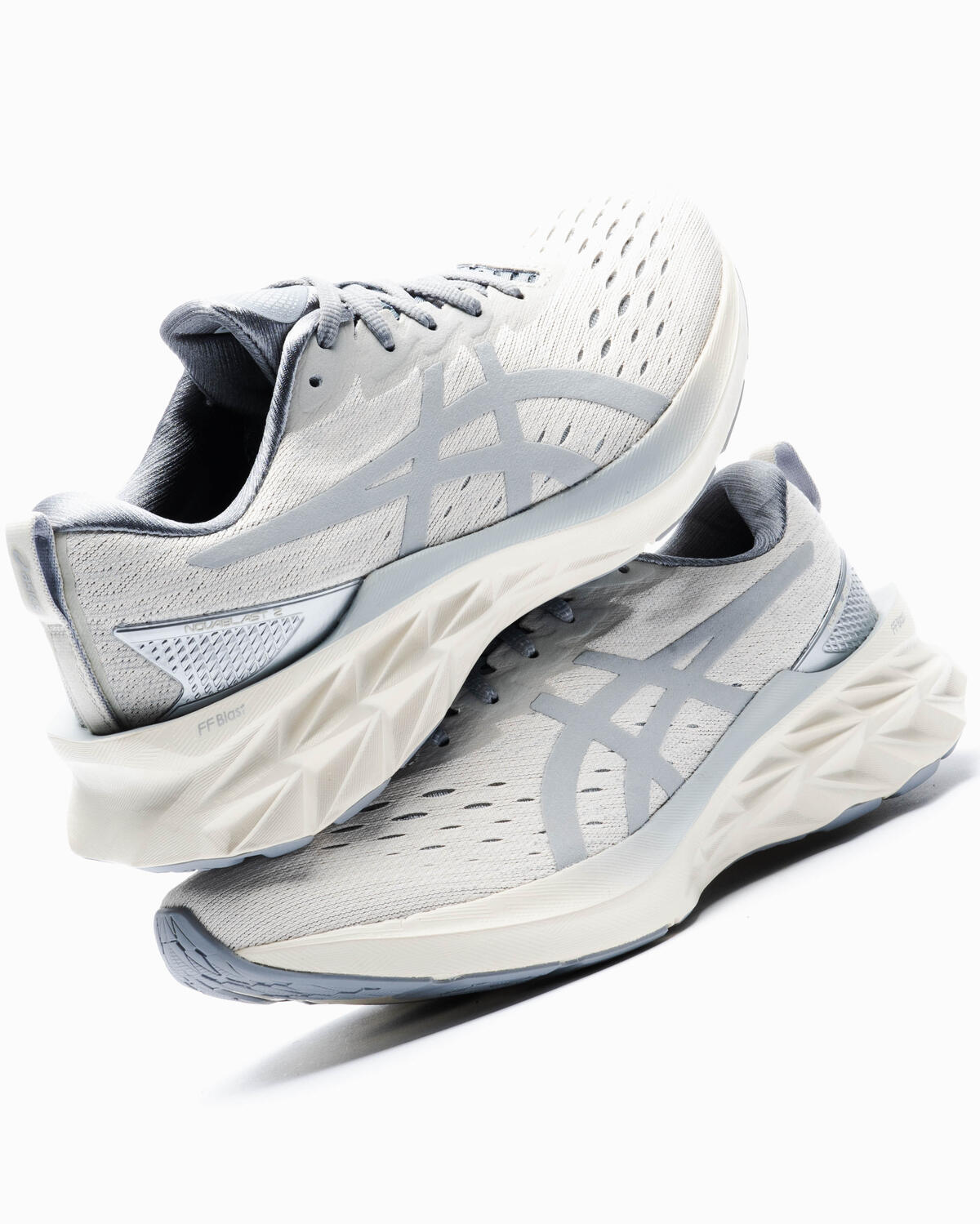 Asics Novablast 2 - Image 5