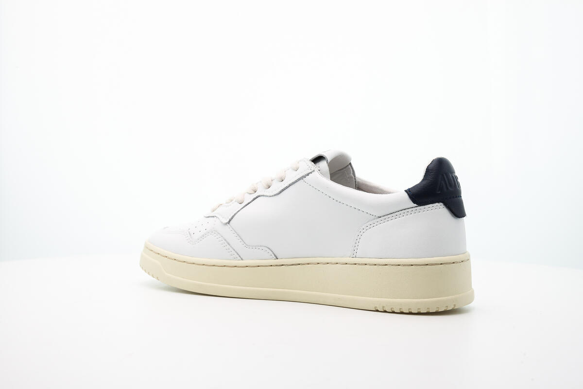 Autry Medalist sneakers in smooth leather - Image 18