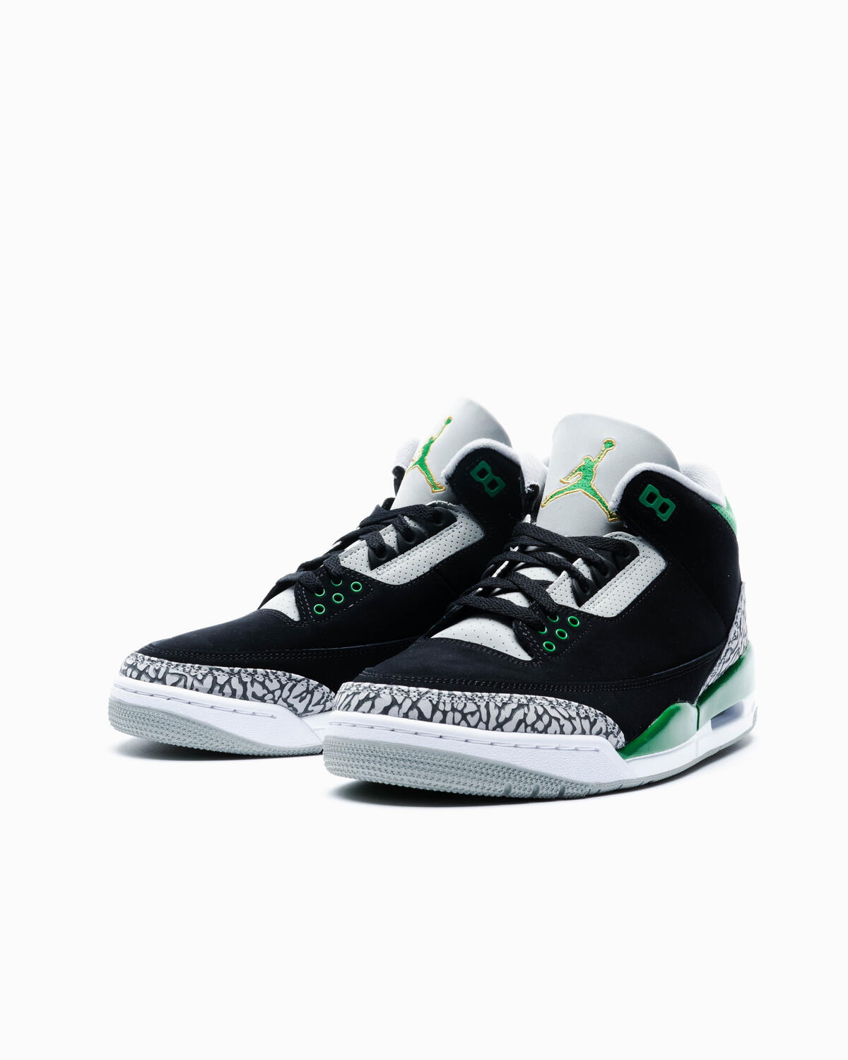 Jordan Air 3 Retro in Black, Green, and Silver SLEPT ON Air Jordan 3 Green Glow 2024 - YouTube main image 4