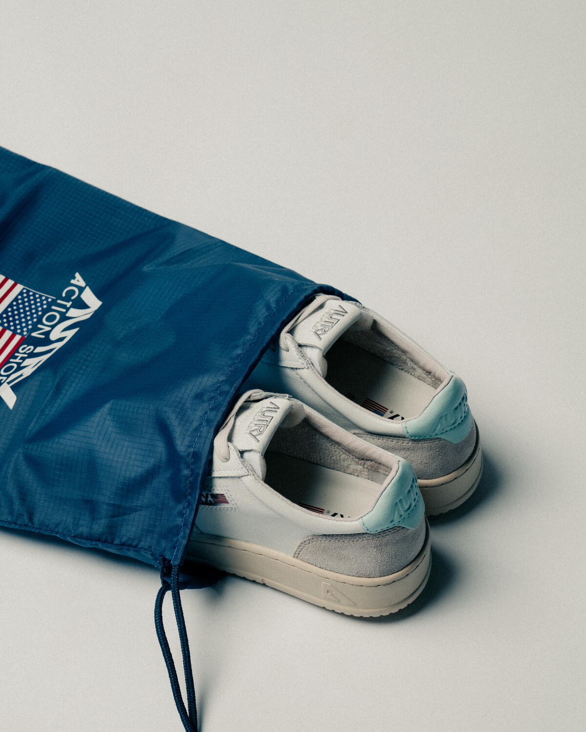 Autry Medalist Low Pink (Women's) - Image 6