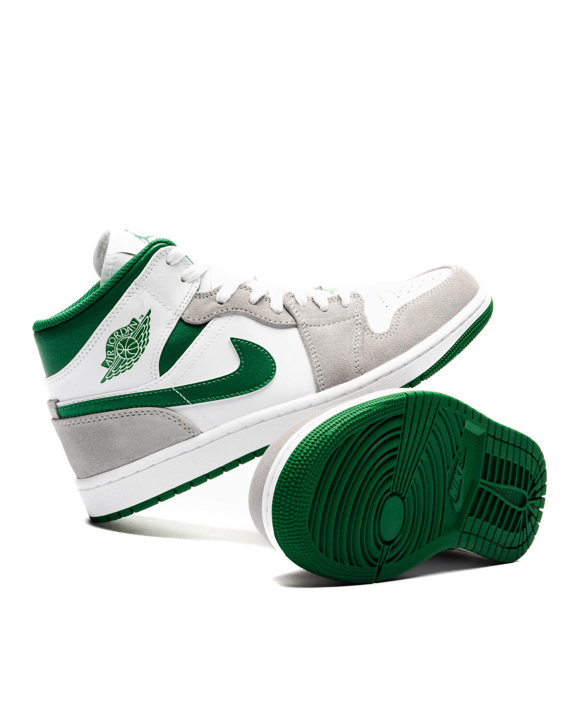 Air Jordan 1 Mid SE Shoe 'White/Pine Green' - Image 11