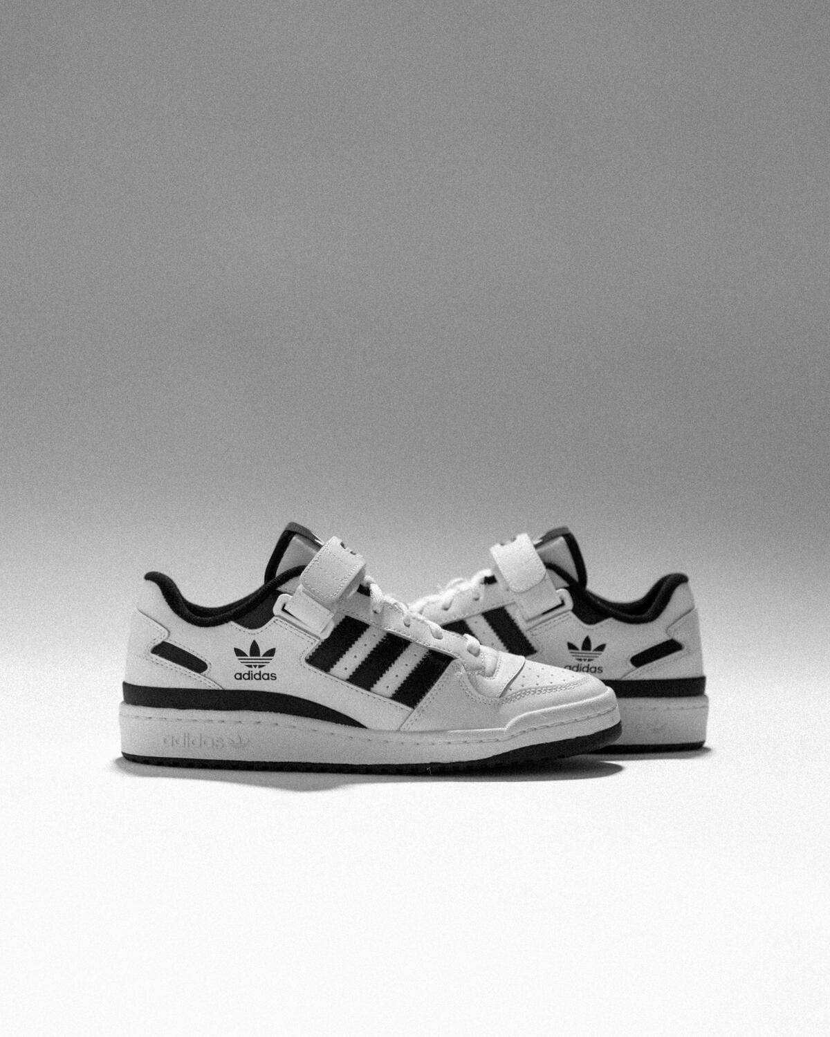 Adidas Forum Low Black / White - Image 22