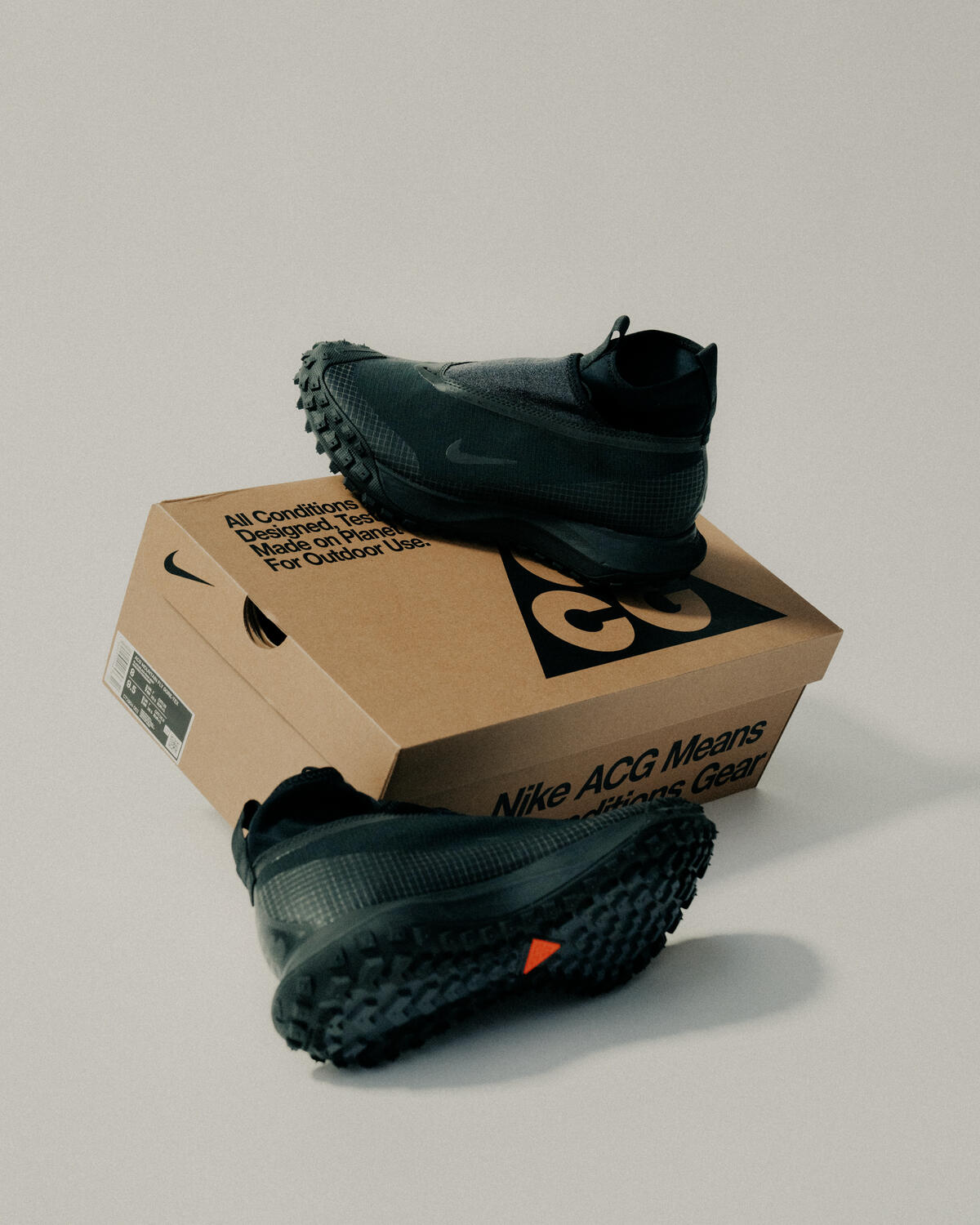 Nike ACG Mountain Fly Gore-Tex - Black / Dark Grey - Image 22