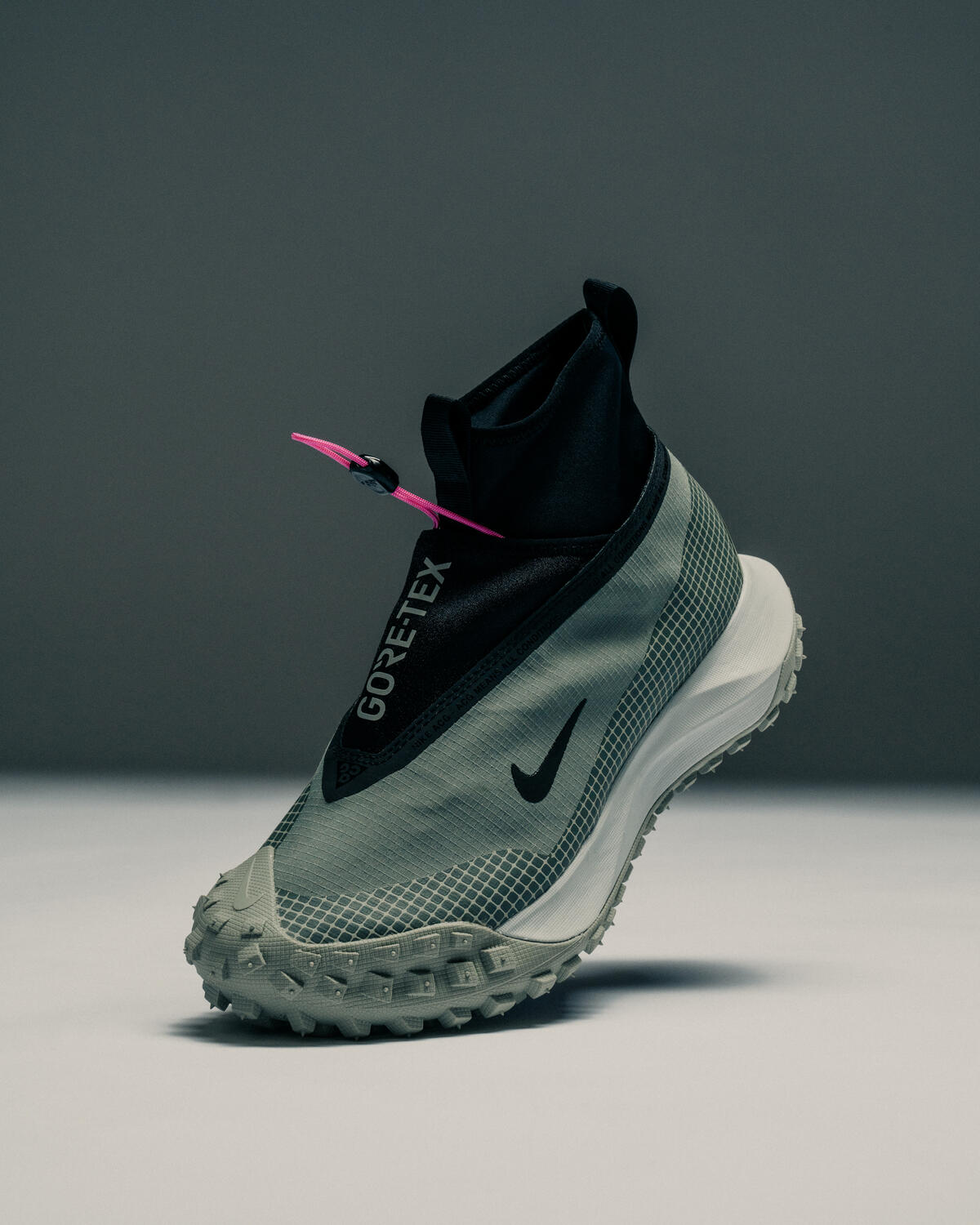 Nike ACG Mountain Fly Gore-Tex Clay Green / Black - Image 20
