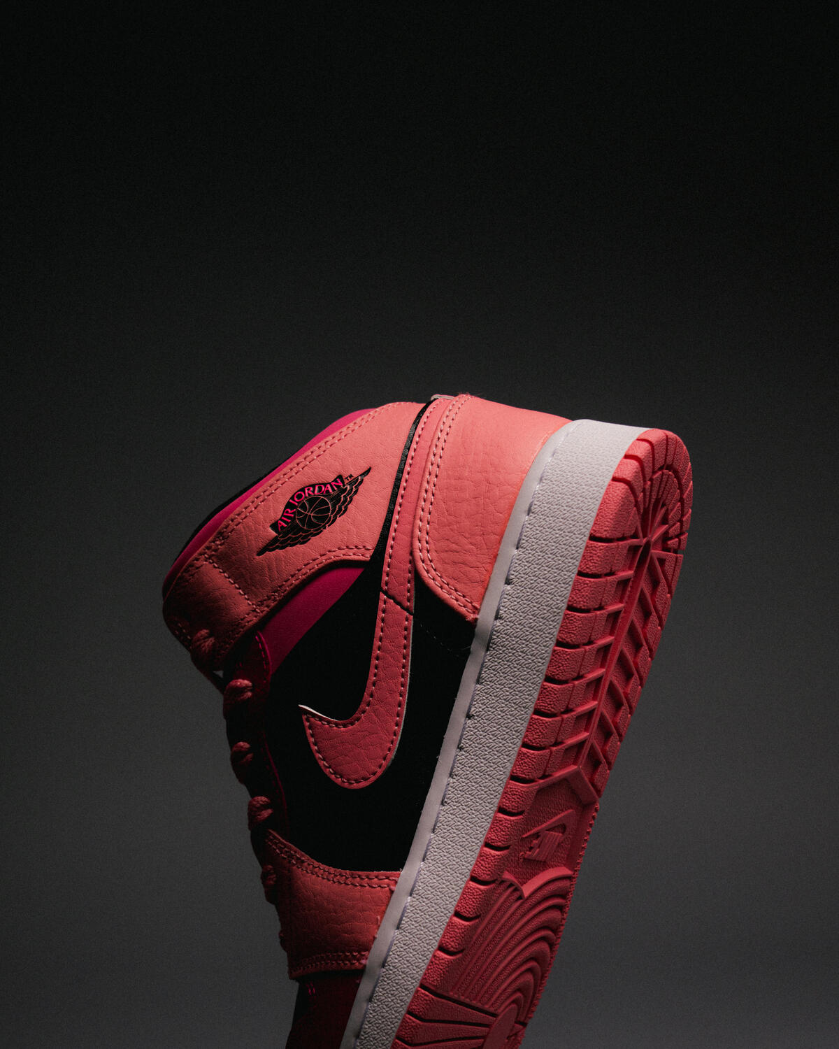 Air Jordan 1 Mid Coral Chalk Grade School Lifestyle Shoe - Black/Pink - Image 14