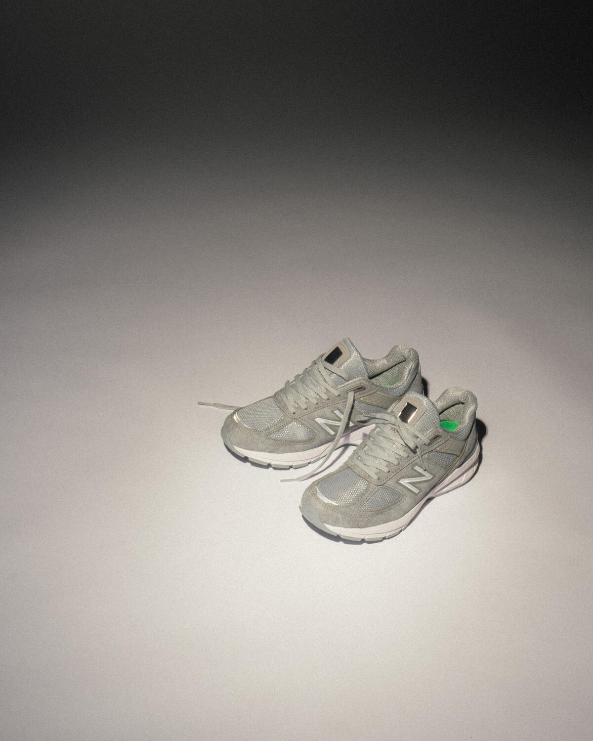 New Balance Made in USA 990v5 Vegan (Grau) - Image 13