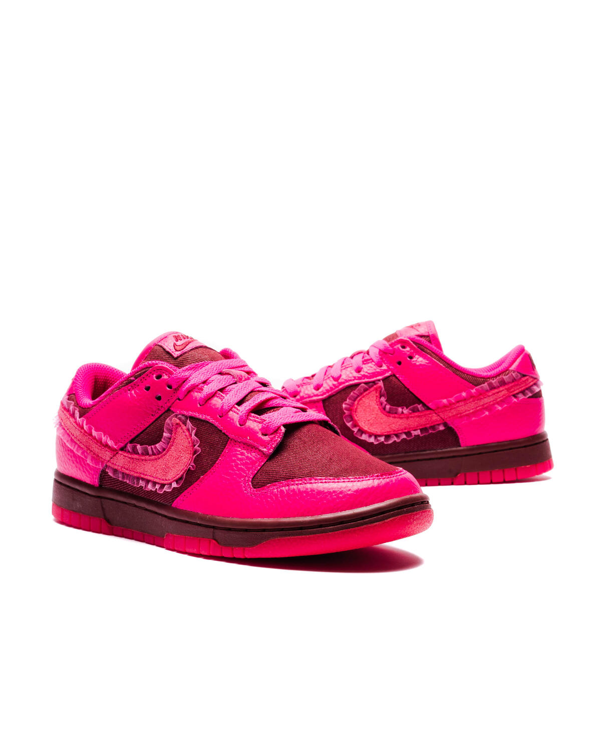Nike Womens Dunk Low Valentines Day Shoes - Image 5