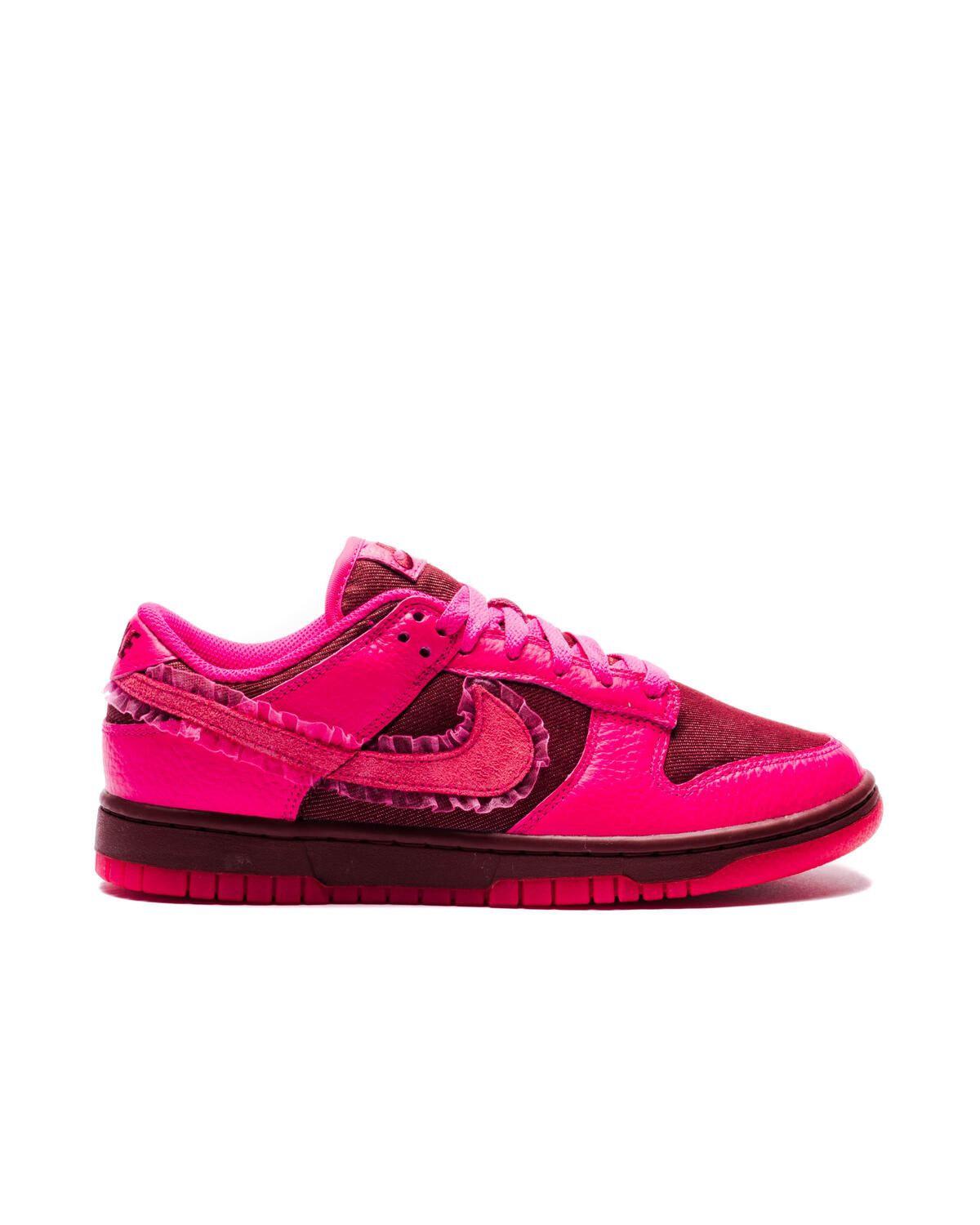 Nike Womens Dunk Low Valentines Day Shoes - Image 2