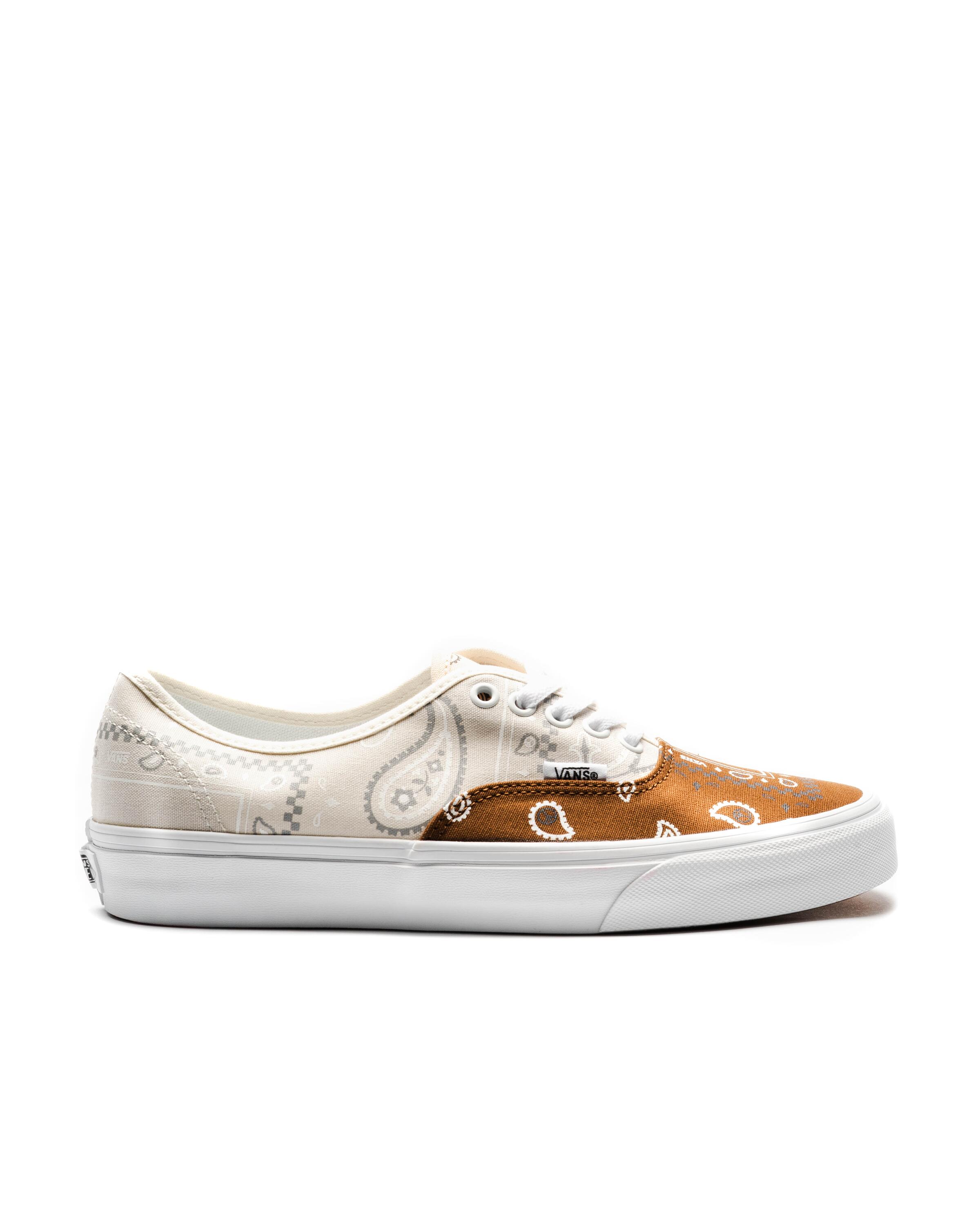Vans UA Authentic
