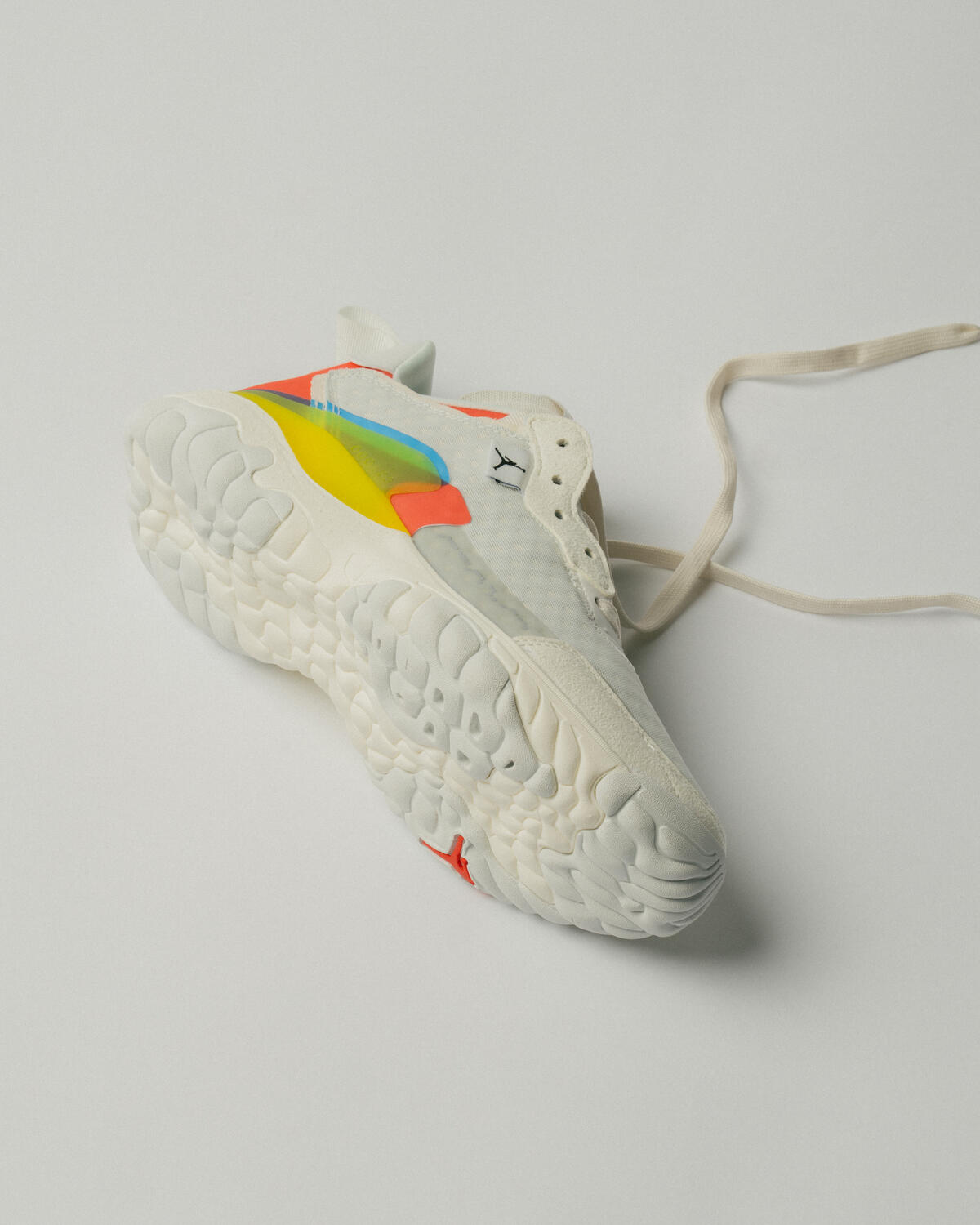 Jordan Delta 2 SE Sail / Black - Chile Red - Signal Blue - Image 6