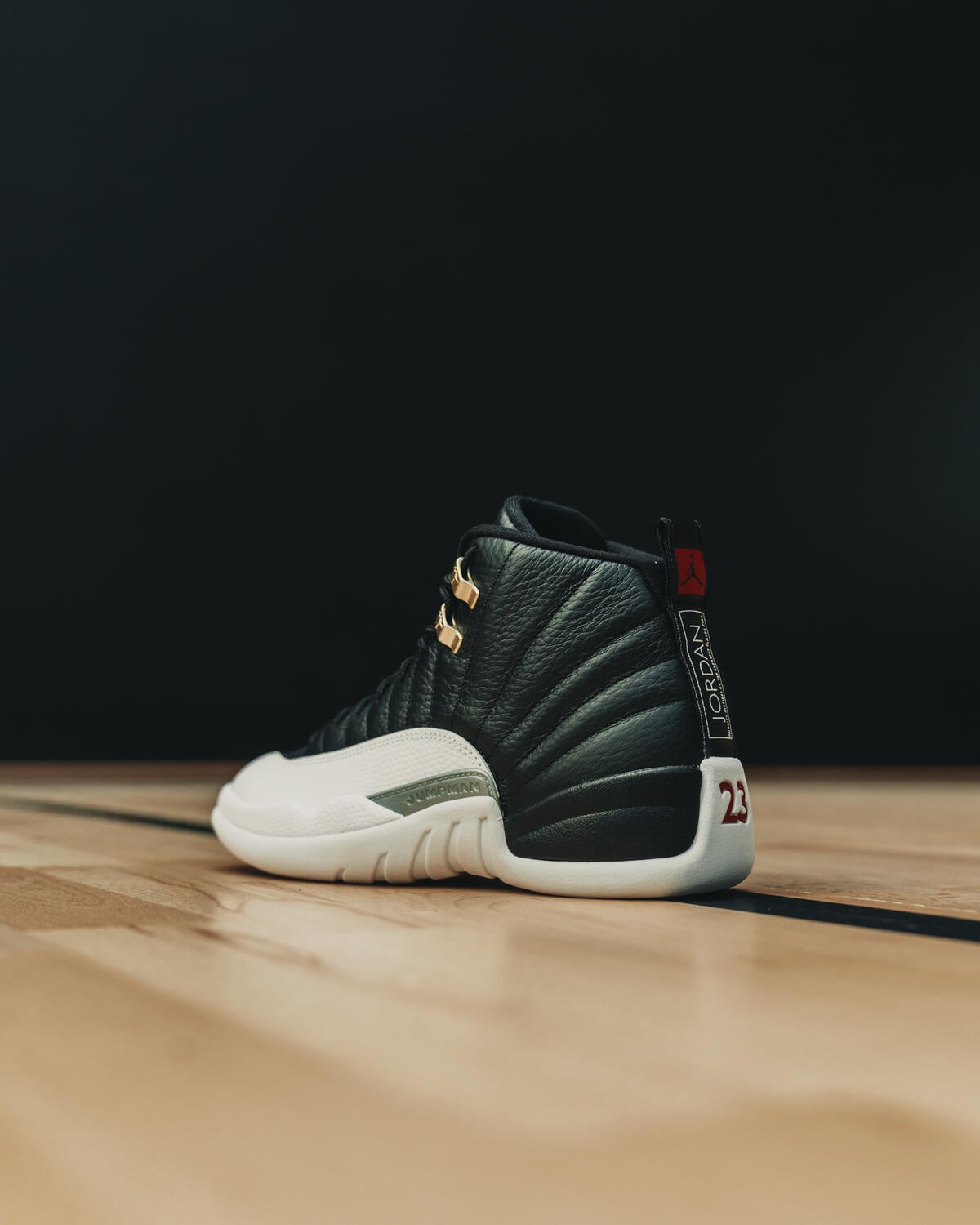 Air Jordan Retro 12 Black And White 12s 2019 Varsity Red Black And