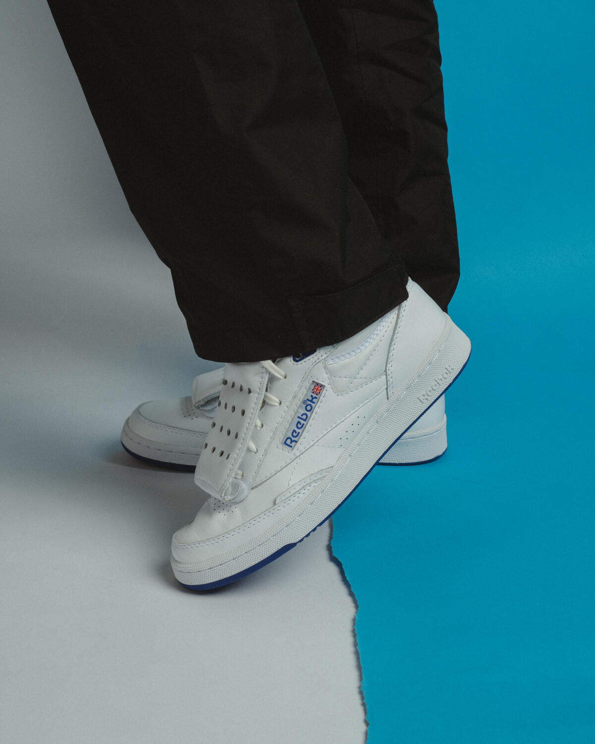 Reebok Club C Mid II Mountain Research - White / Blue - Image 21