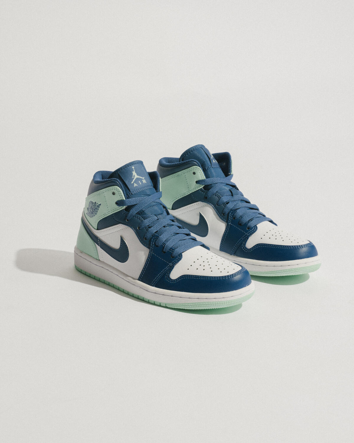 Jordan Air Jordan 1 Mid - Image 6