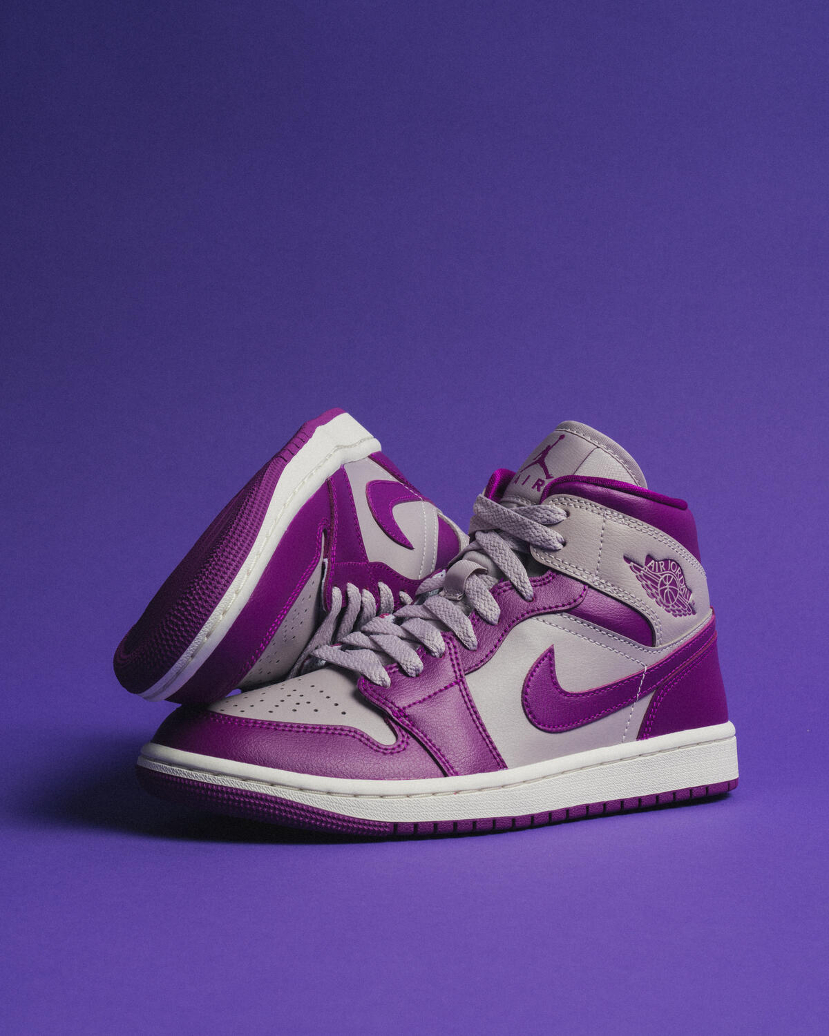 AIR JORDAN WMNS 1 MID - Image 6