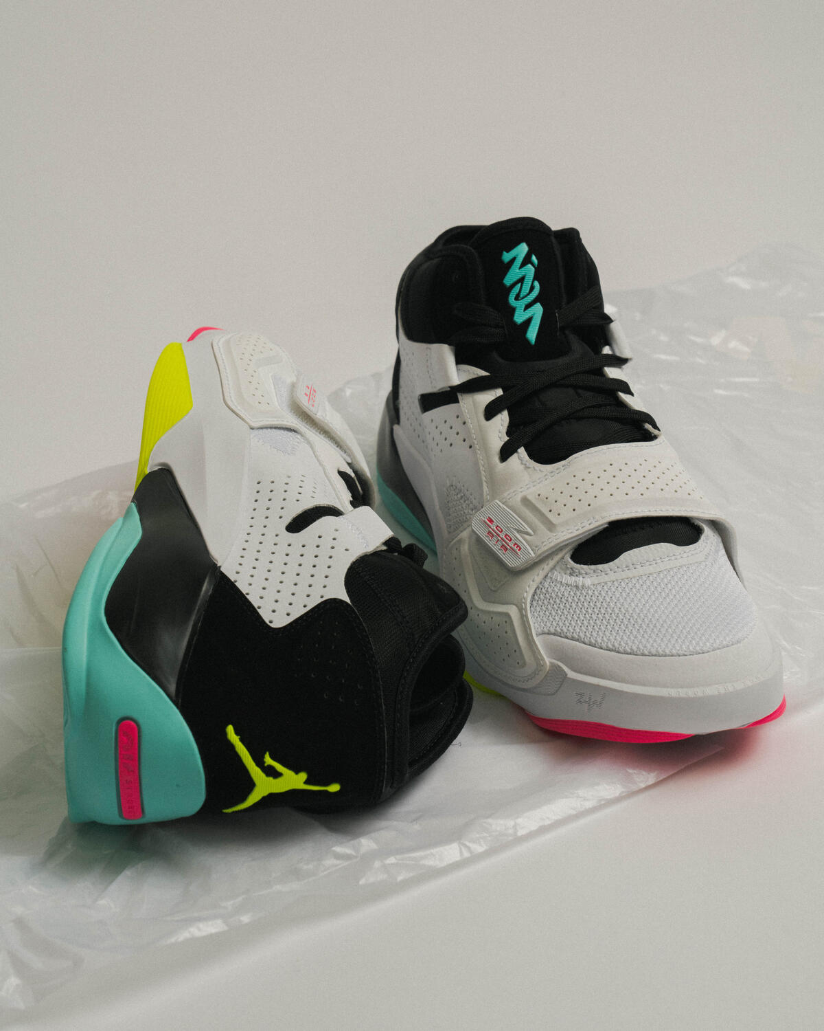 Zion 2 Men's Basketball Shoes 'White/Volt/Black' - Image 13