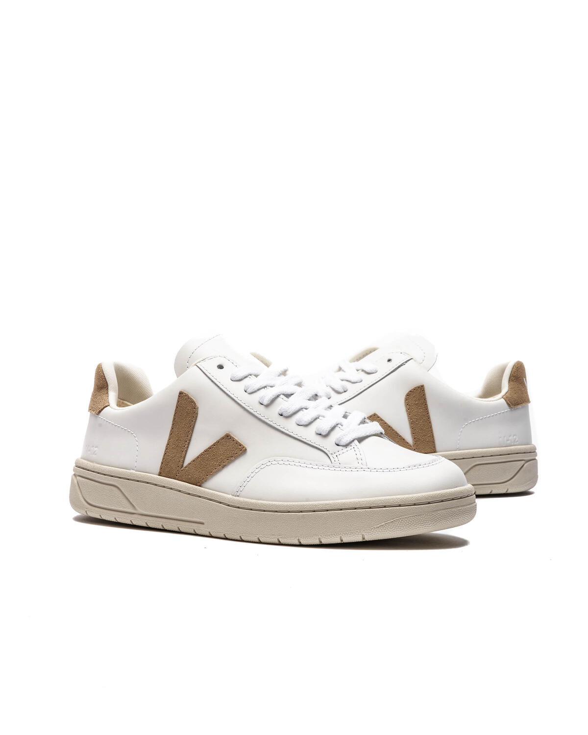 VEJA V-12 Extra White / Dune (Women's) - Image 5