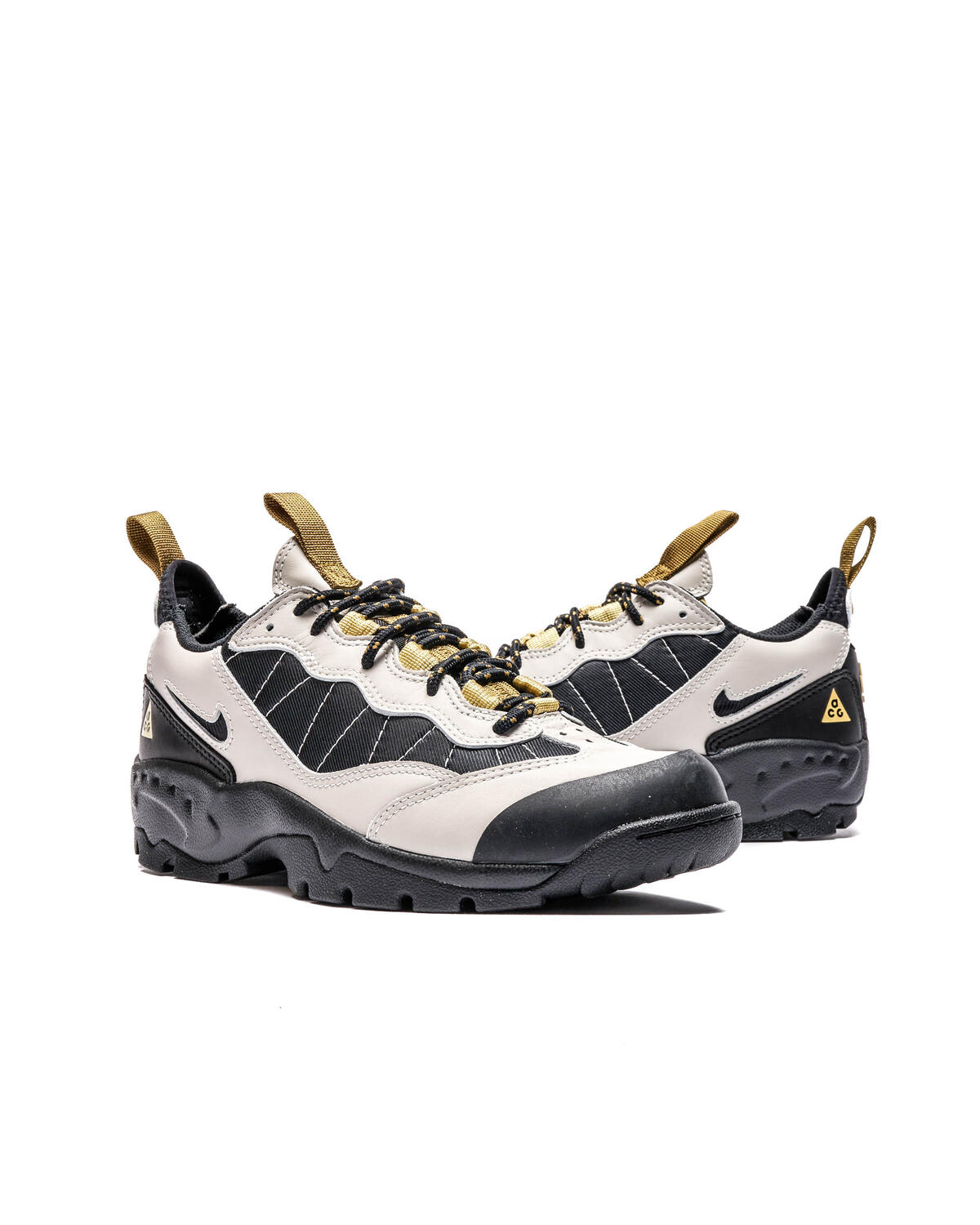 Nike ACG Air Mada Shoes - Light Bone / Black - Celery - Desert Moss - Image 18