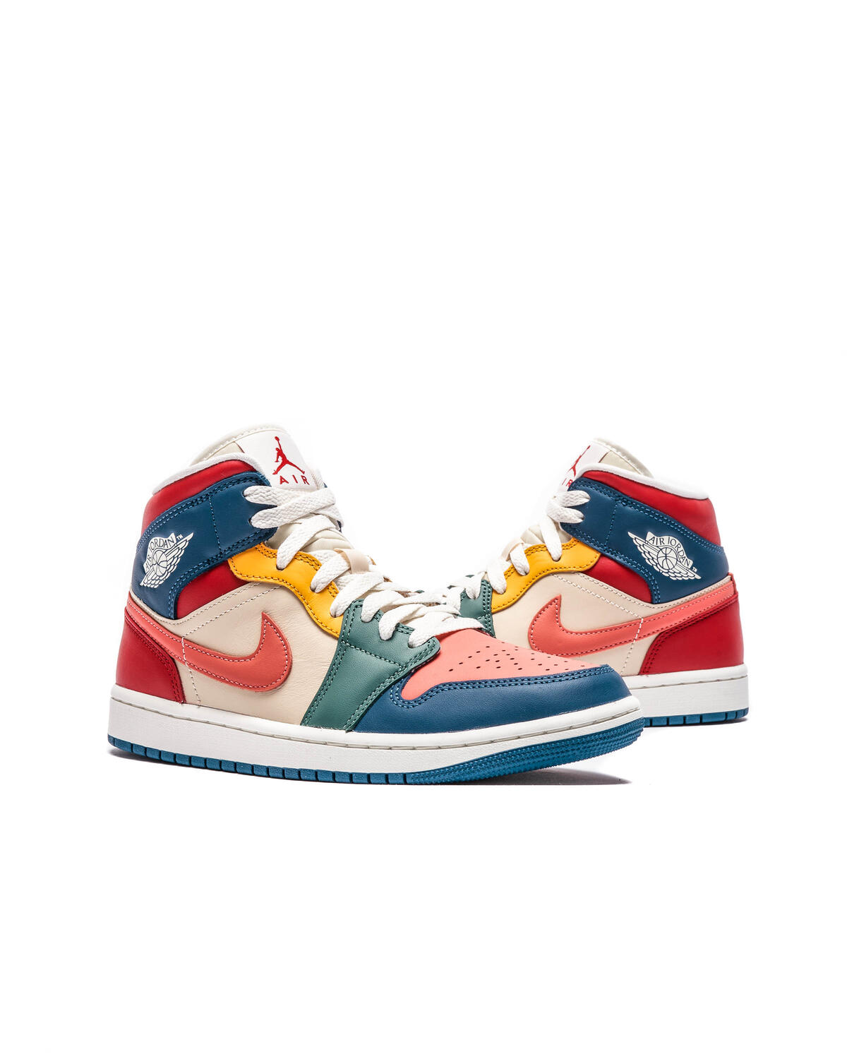 Jordan Air Jordan 1 Mid SE (Women's) - Image 5