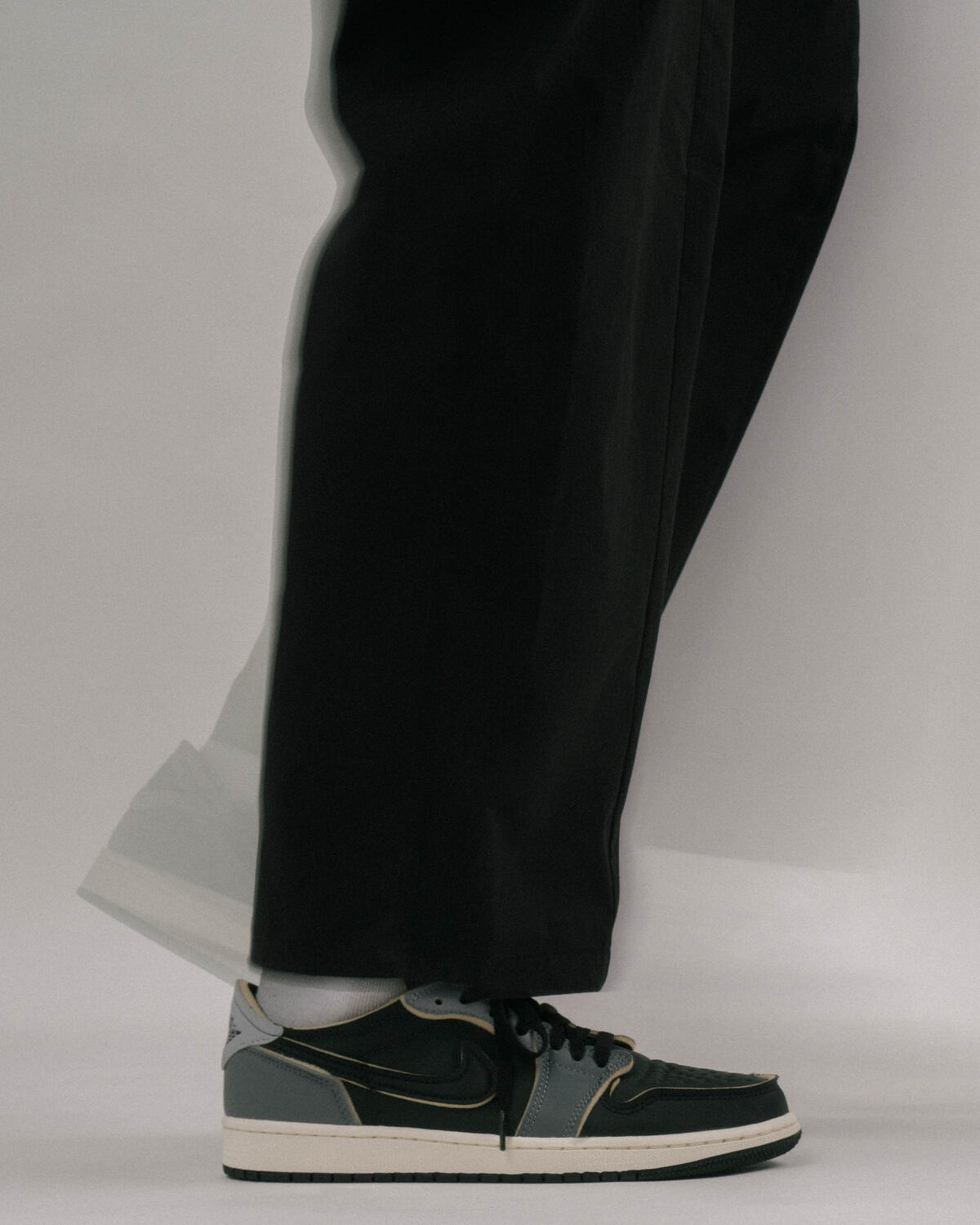 Jordan Air Jordan 1 Retro Low Og Ex 'Dark Smoke Grey' - Image 16