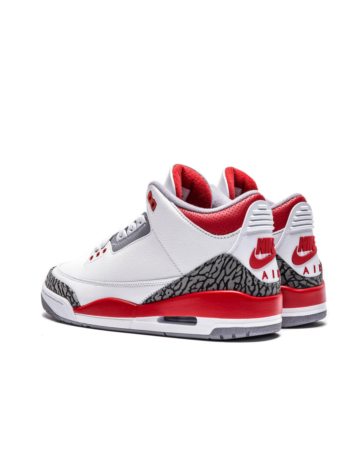 Air Jordan 3 'Fire Red' - Image 17