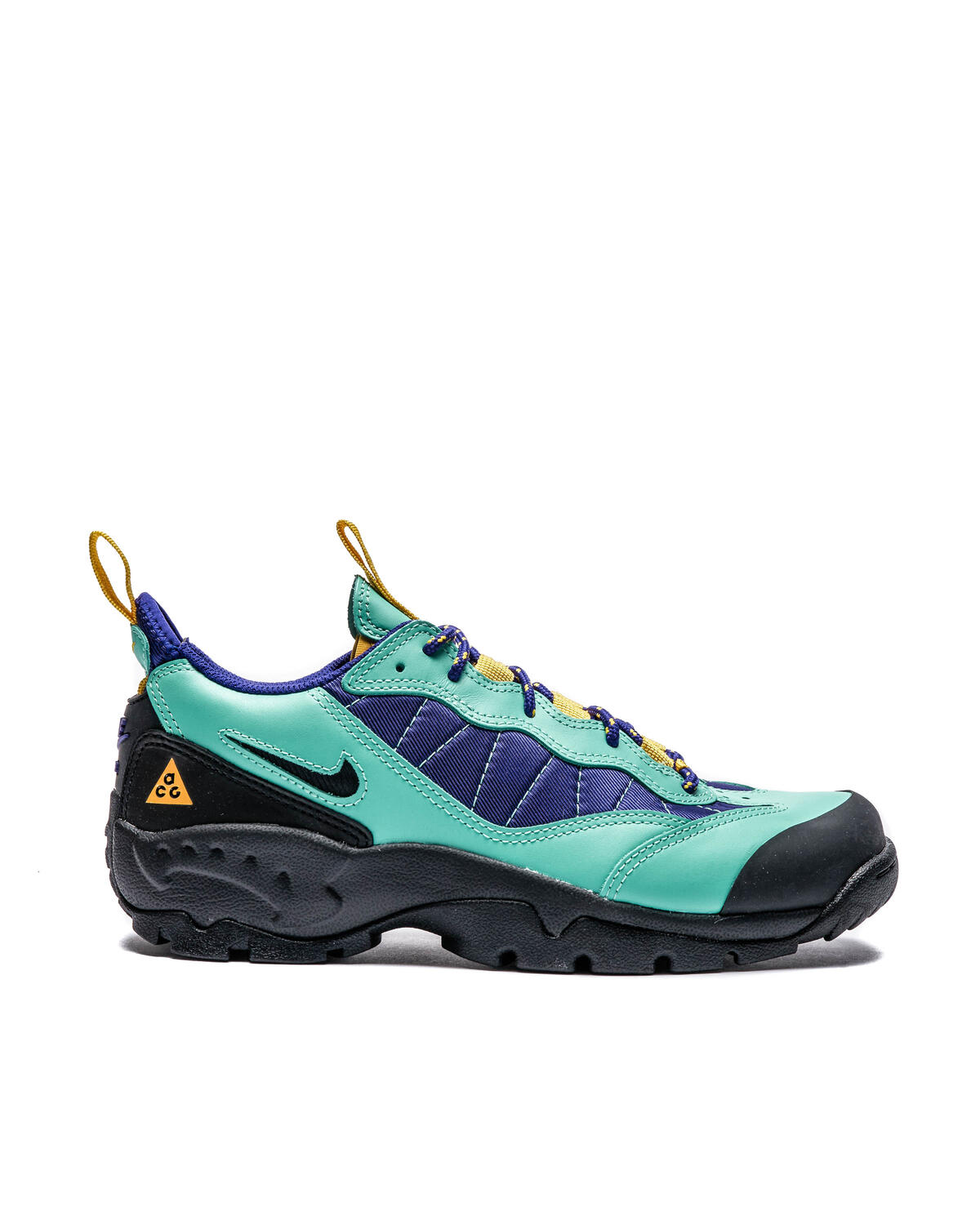 Nike ACG Air Mada Shoes - Light Menta / Black - Electro Purple - Image 19