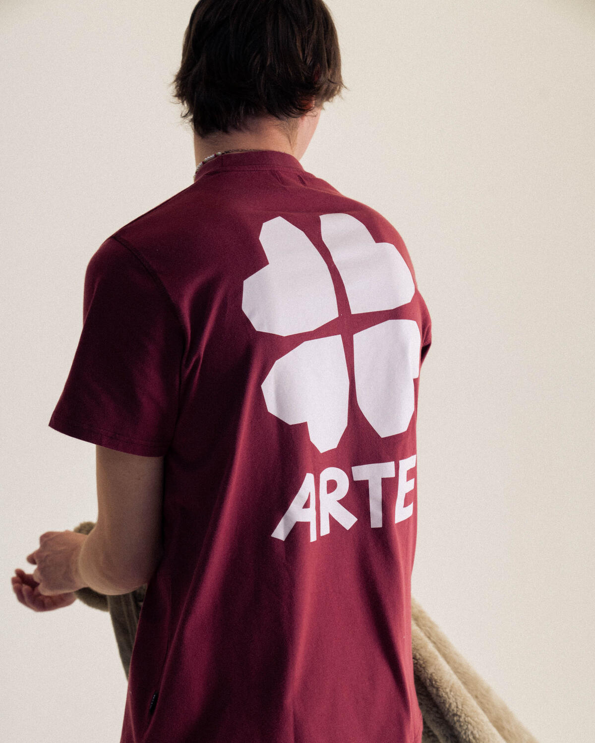 Arte Antwerp Back Print Clover T-shirt - Image 4