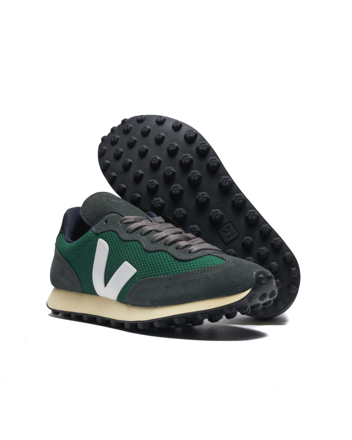 VEJA Rio Branco Alveomesh 'Poker White' - Image 5