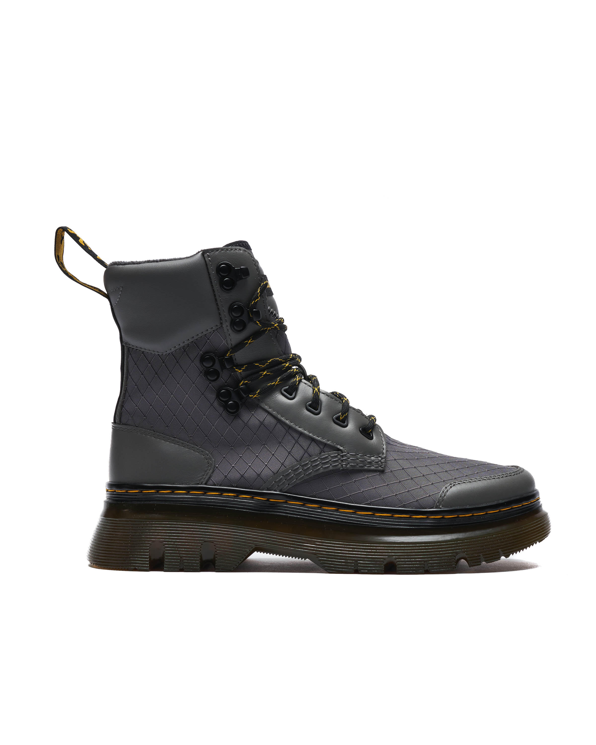 Dr. Martens Tarik