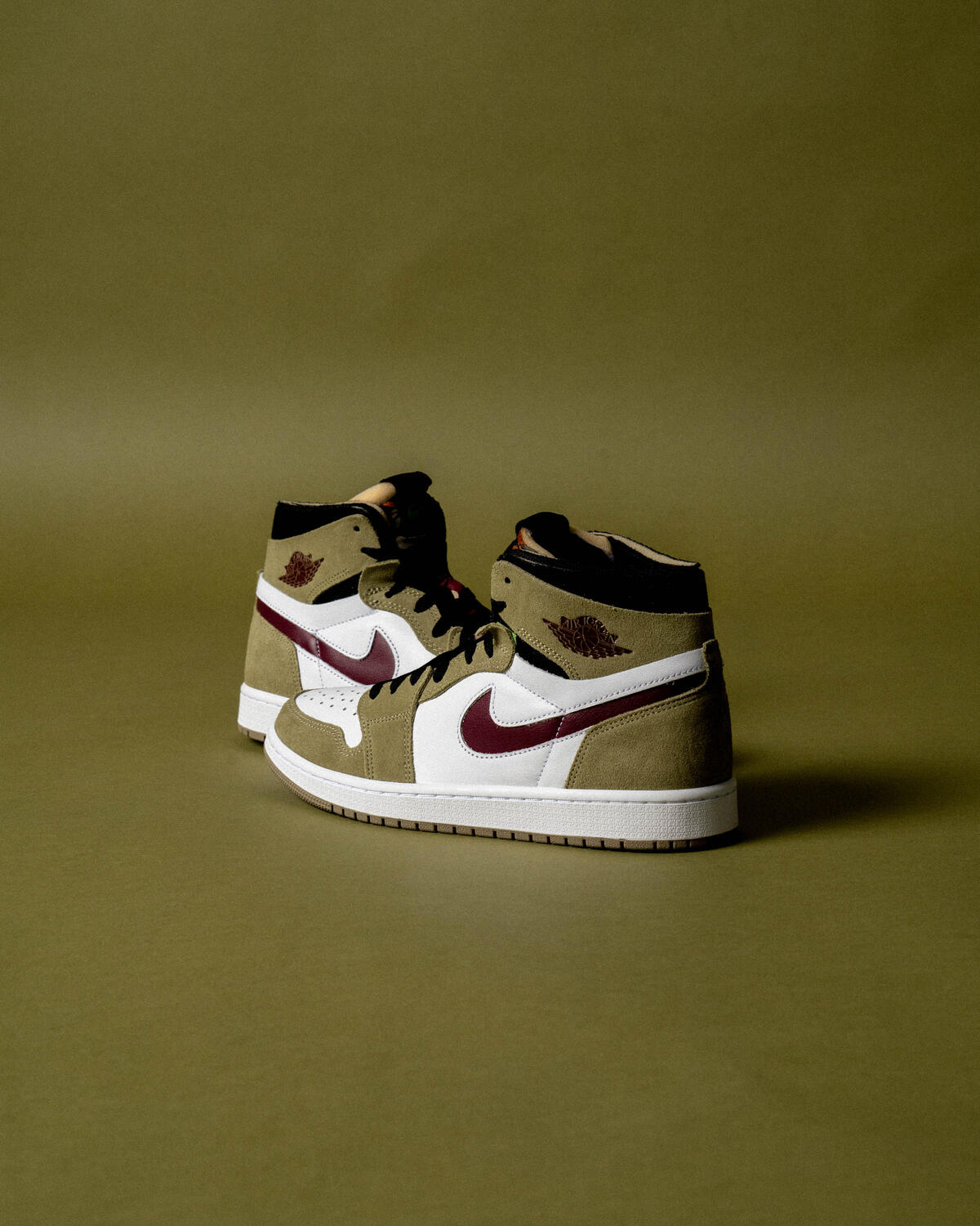 Nike Air Jordan 1 Zoom CMFT - Neutral Olive / Altitude Green / Cherrywood Red - Image 16