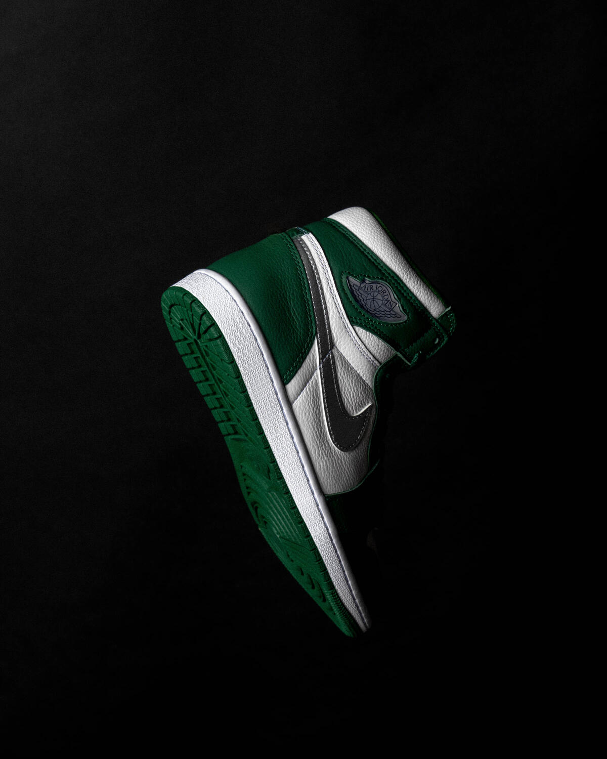 Air Jordan 1 Retro High OG 'Gorge Green' - Image 20