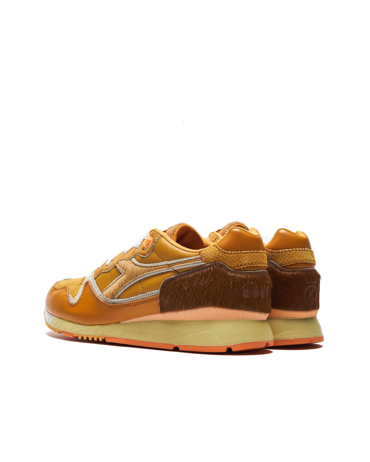 Diadora x 24Kilates V7000 "Amigos Para Siempre" - Image 9