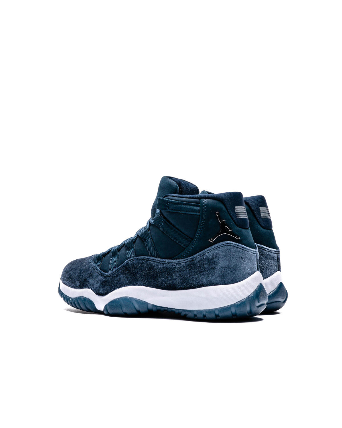 Air Jordan 11 Retro Wmns 'Midnight Navy Velvet' - Image 26